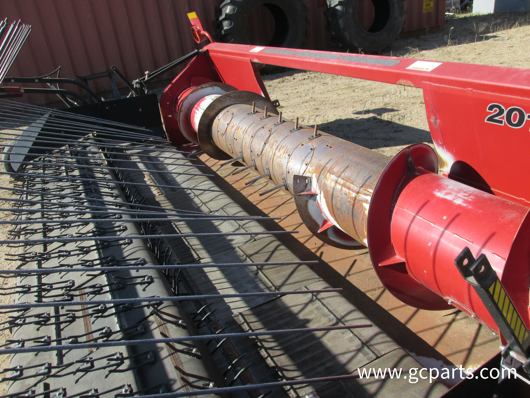 2016 HEADER W/14FT SWATHMASTER